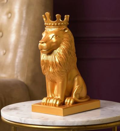 Nordic Minimalist Regal Lion