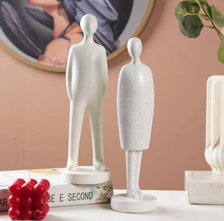 Refined Presence : The Art of Minimal Expression