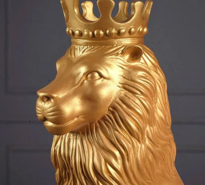 Nordic Minimalist Regal Lion