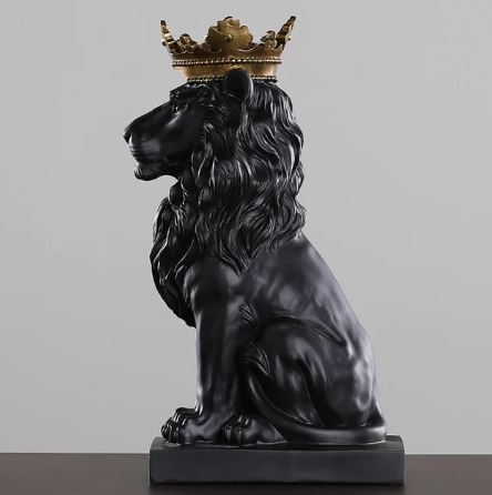Nordic Minimalist Regal Lion