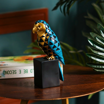 Cockatoo Symphony: Geometric Resin Beauty