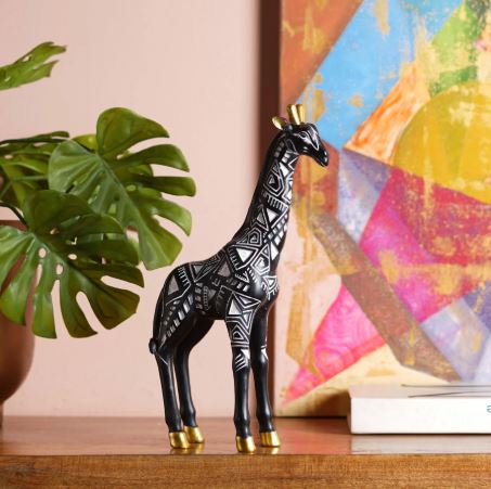Giraffe Grandeur: Tribal Majesty