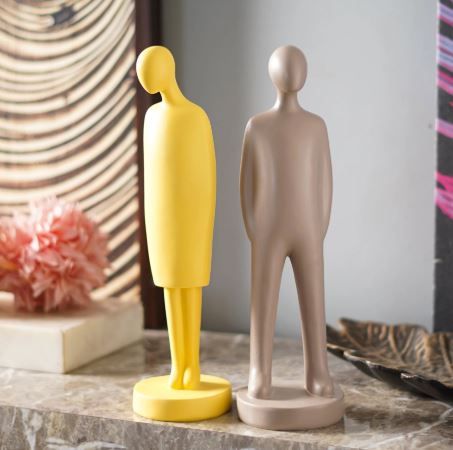 Refined Presence : The Art of Minimal Expression