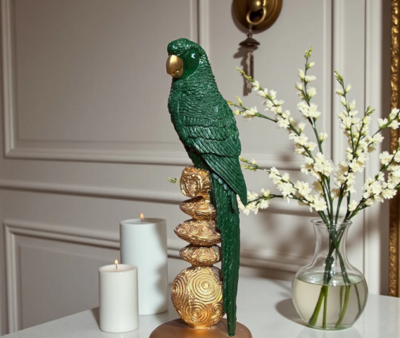 TROPICAL PARROT SCULPTURE