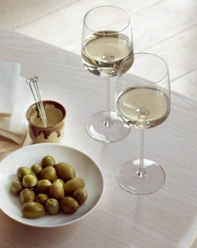 Metropolitan White Wine Glass
