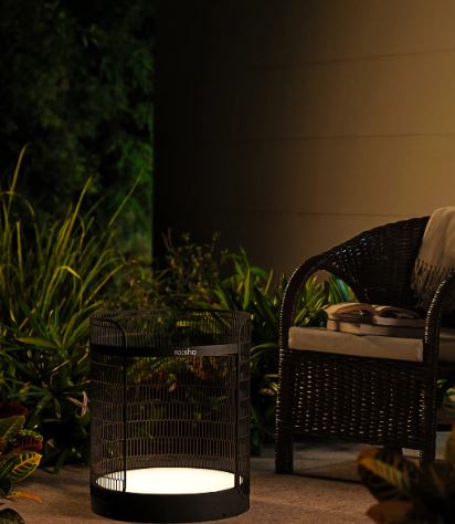 Nexus Solar Table