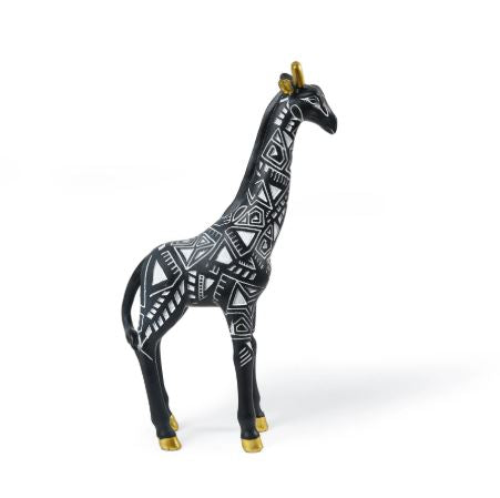 Giraffe Grandeur: Tribal Majesty
