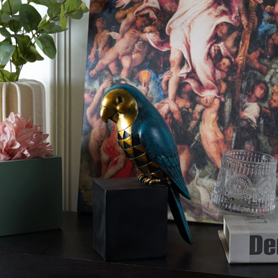 Cockatoo Symphony: Geometric Resin Beauty