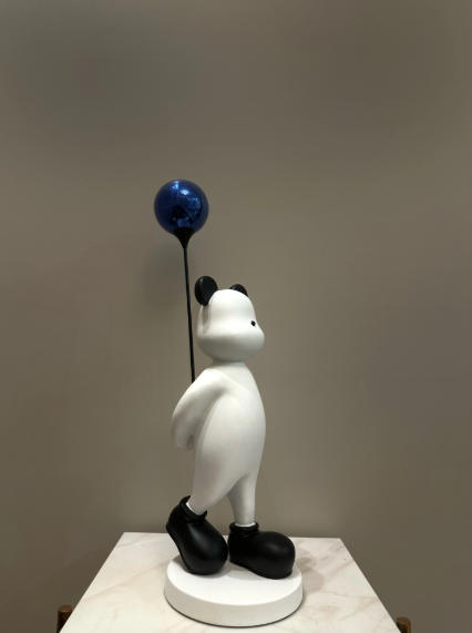 Bear With Ballon