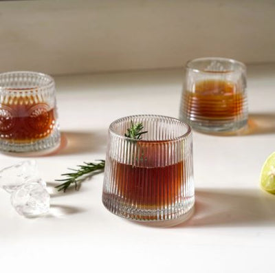 Modern Art Sparkling Spinny Drinking Glasses