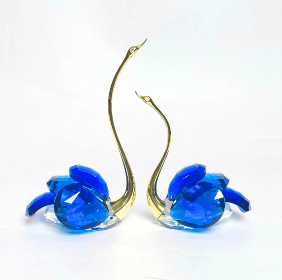 Classic Swan 2Pc Set Showpiece