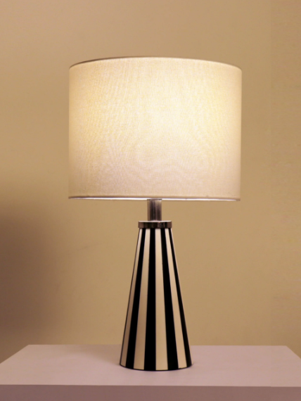 Cleo Resin Table Lamp