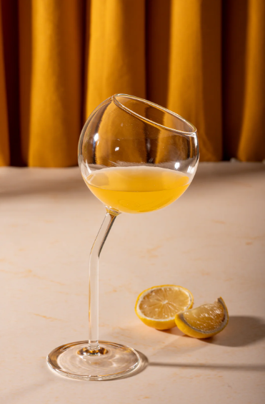 Hunar Bent Glass