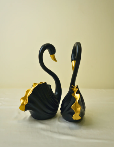 Graceful Lucky Swan Pair
