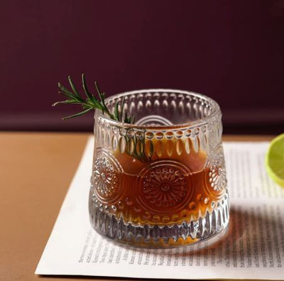 Modern Art Sparkling Spinny Drinking Glasses