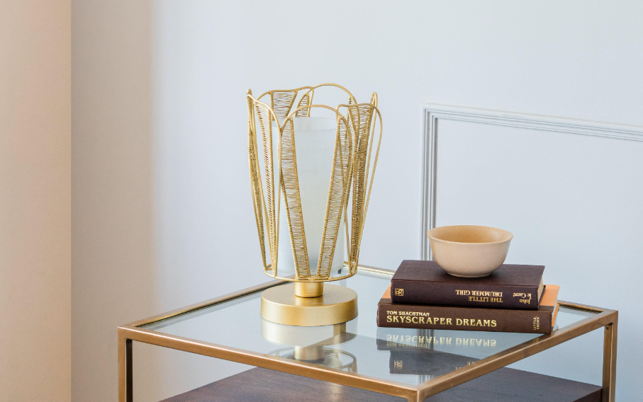 Aponi Table Lamp