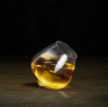 Tip-Toe Shell Drinking Glass