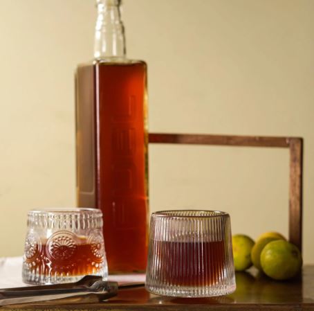 Modern Art Sparkling Spinny Drinking Glasses