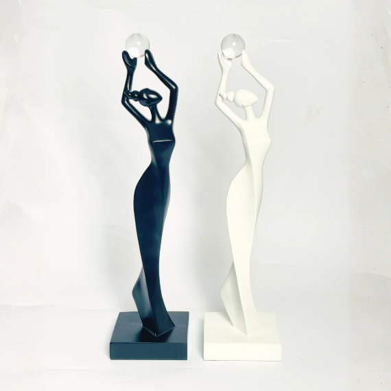 Opulence Lady Showpiece
