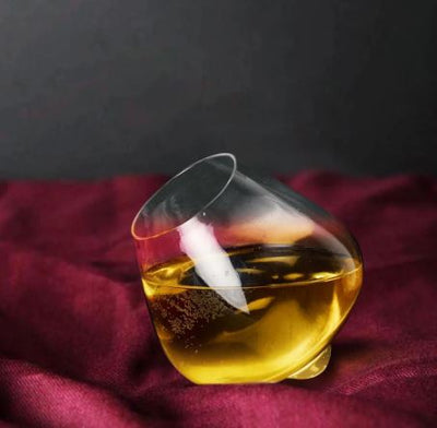 Tip-Toe Shell Drinking Glass