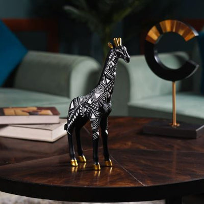 Giraffe Grandeur: Tribal Majesty