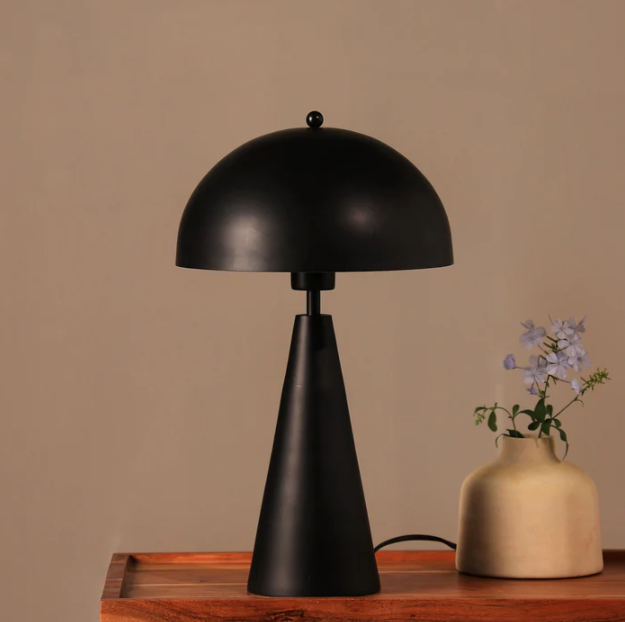 Hoa Sphere Table Lamp