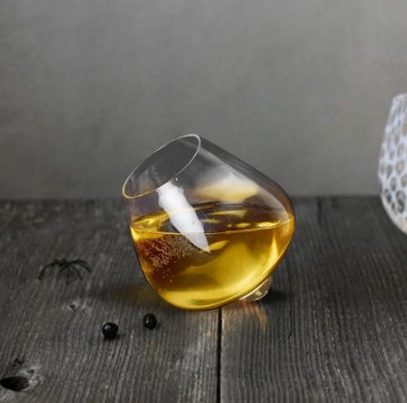 Tip-Toe Shell Drinking Glass
