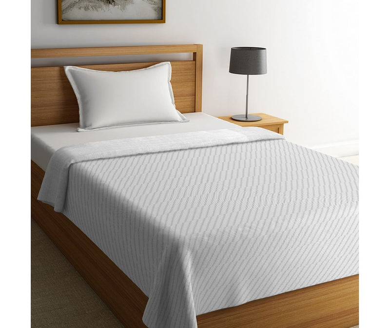 White & Black Diagonal Striped Single Size Comforter (100% Nature Based, Reversible)