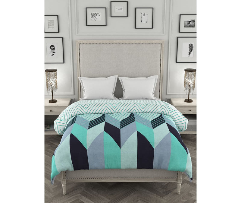 Multi-Coloured Abstract Arrow Print King Size Comforter (100% Cotton, Reversible)