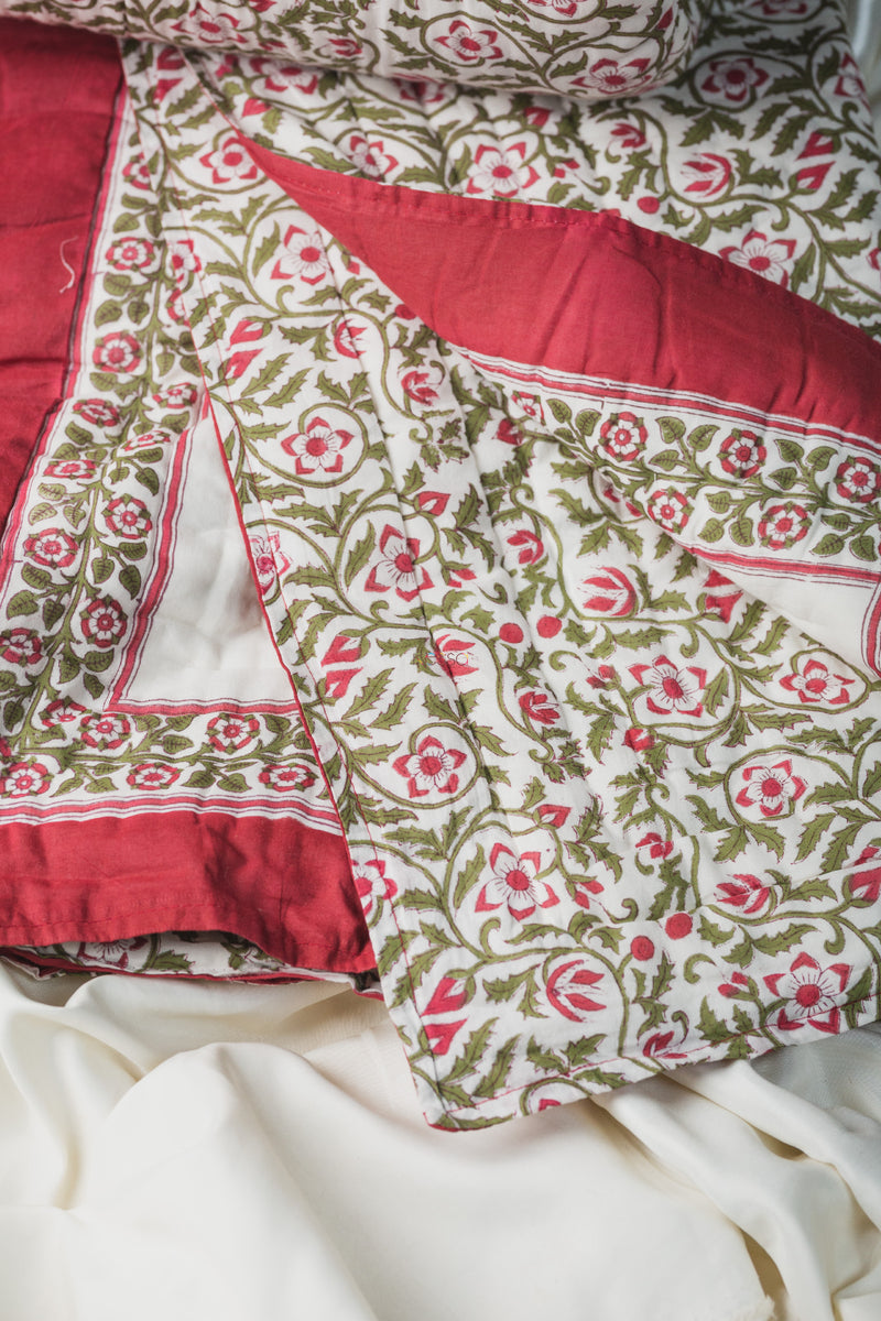 Mojo Red Single Bed Quilt